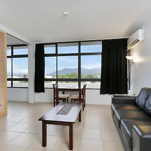 Hotel Sunshine Tower Cairns